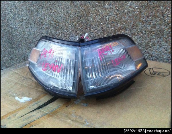 Corner Lamp Levin 02