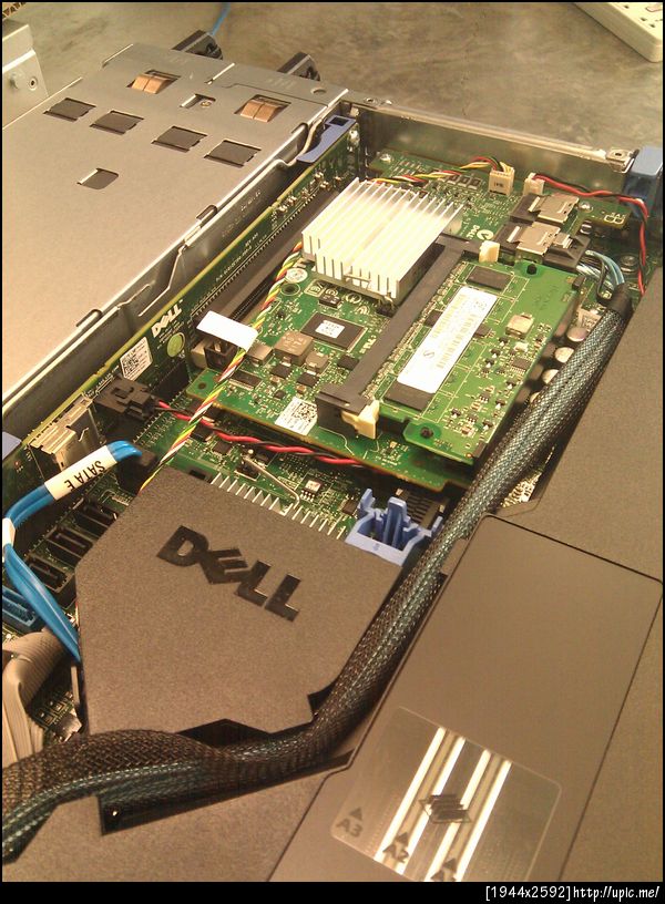 ข้างใน r410 การ์ดเรด