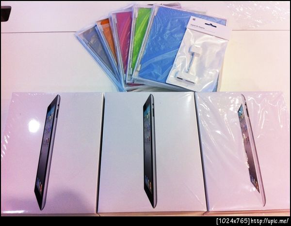 ยอด iPad2 สำหรับวันนี้ 3 เครื่อง 5 ปลอก สำหรับอีก 3 เครื่องว่ากันวันจัทร์หน้าเด้อ