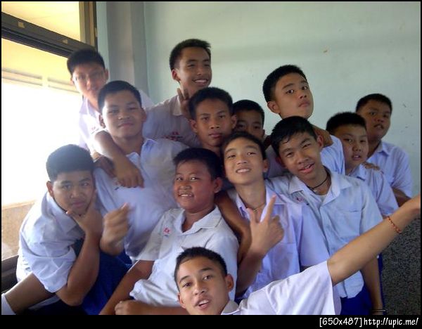 พ๊วกเราห้อง ม.2/2 คั๊บป๋ม