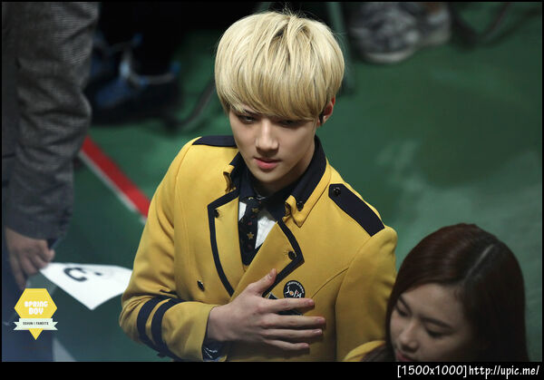 [Pic] 121231 Sehun -  SOPA Graduayion [SPRING BOY] 17P