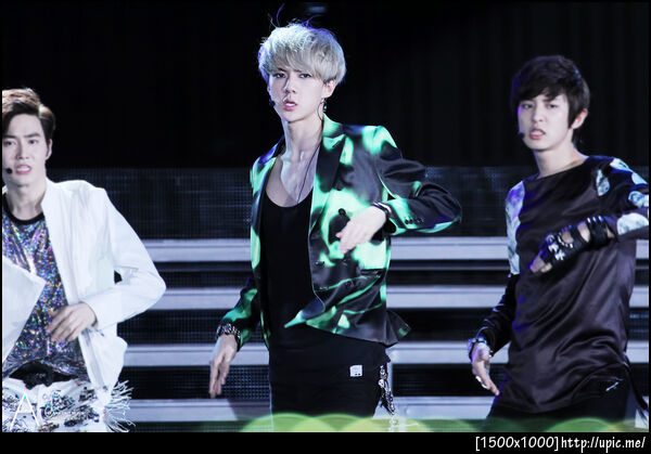 [Pic] 130115 Sehun at Golden Disk Award [SEHUNA] 21P