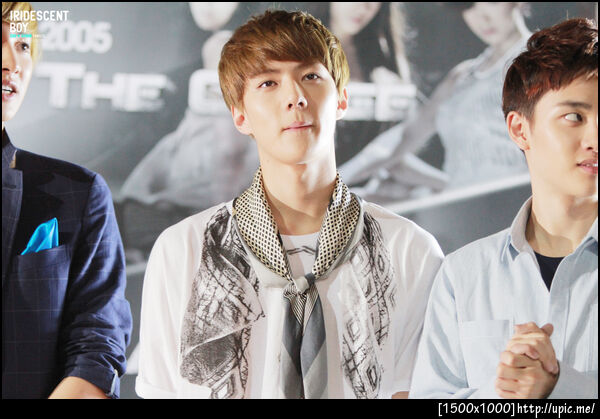 [Pic] 120810 Sehun @ SM ART EXHIBITION [IRIDESCENT BOY] 2P