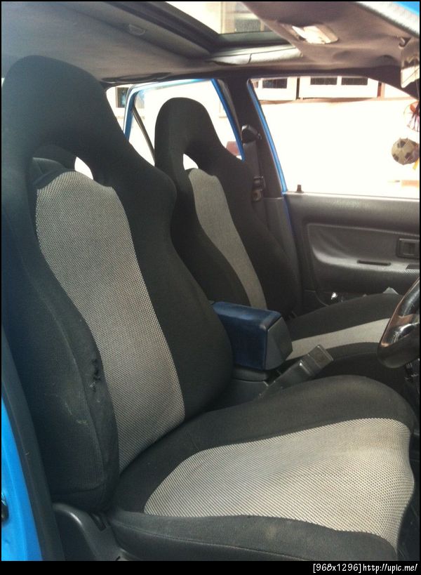 สีดำ ลายกลางเคฟลาร์ขาว