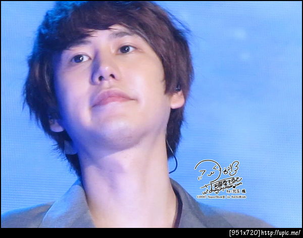 110507 Kyuhyun  SSlll in Vietnam cr:www.chokyuhyunbar.com