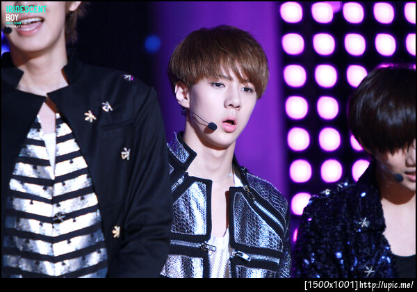 [Pic] 120613 Sehun @ Cheongju KBS Happy concert [IRIDESCENT BOY] 11P