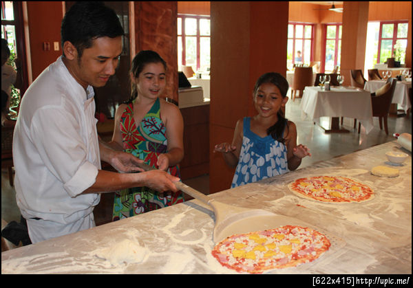 KIDS PIZZA COOKING SCHOOL