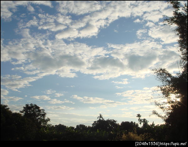 ... พื้นดิน กับ ท้องฟ้า ...