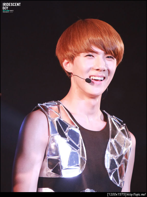 [Pic] 120714 Sehun @ NH Nonghyup card fills concert  [IRIDESCENT BOY] 3P