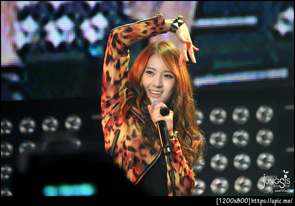KryStaL By  SOSHIFAST ><