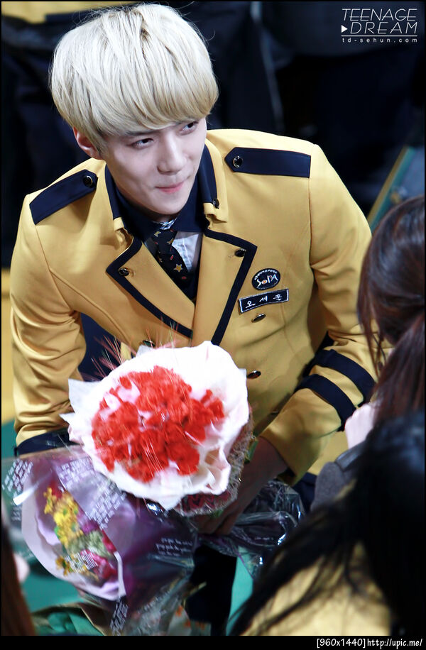 [Pic] 130207 Sehun - SOPA Graduation [Teenage Dream] 19P