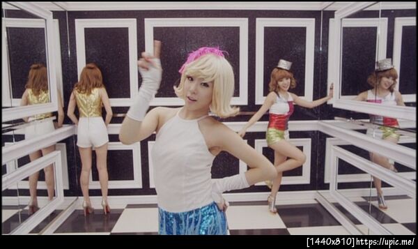 สิก้า นายเป็นผู้ชายสินะ......... มายืนฉี่อะไรแถวนี้ห๊ะะะ = =;