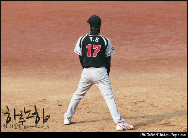 ทำไมถึงชอบรูปนี้ก็ไม่รู้ cc : 하루노히 {harunohi}