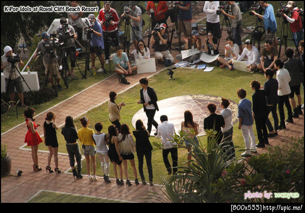 Donghae(Super Junior),Hyorin(Sistar)