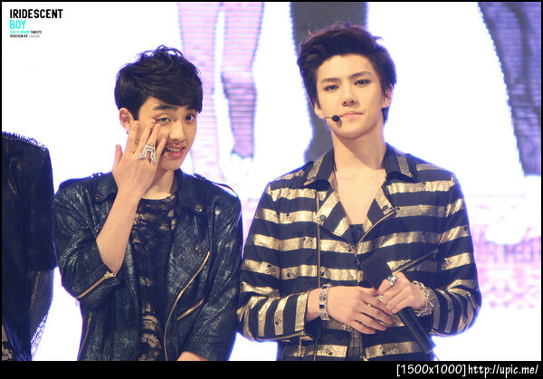 [Pic] 120506 D.O Kai and Sehun @ Guri Hangang Canola Festival [IRIDESCENT BOY] 3P