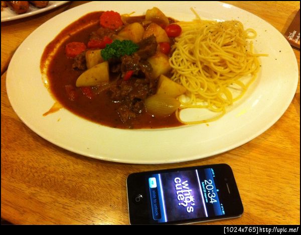 สปาเก็ตตี้จานใหญ่มากกก