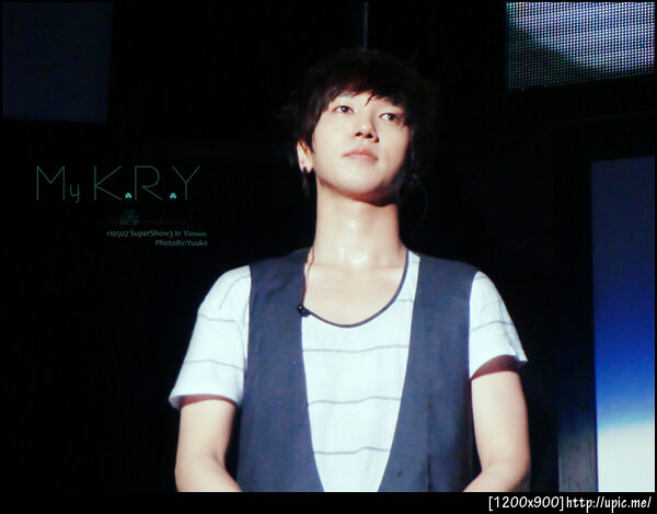 110507 Yesung SSlll in Vietnam cr:mykry.com