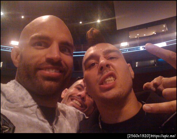 @jokerguymon sneaking into the brit pic with @danhardymma  