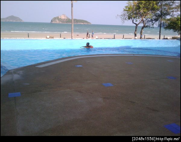 ผมเล่นสระนี้ อิอิ