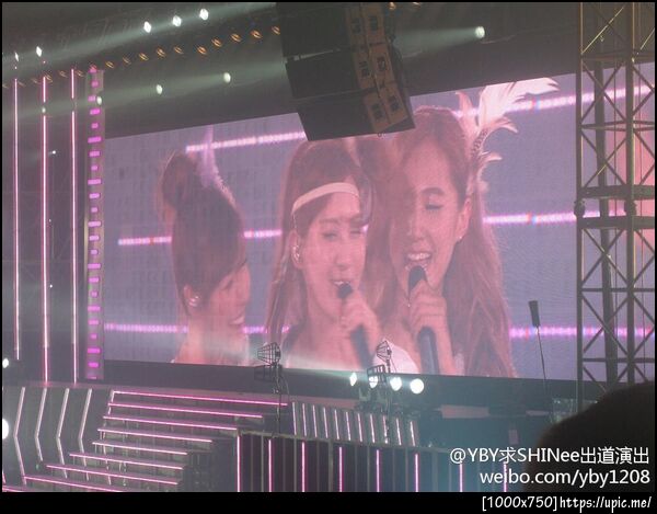 อัพใหม่ๆ ไม่แน่ใจ ซอก้อพอ ฮ่าๆๆๆ Cr : YBY求SHINee出道演出