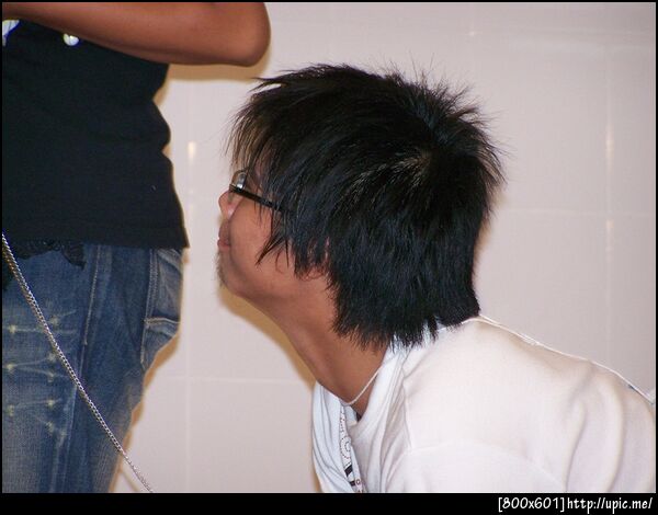 เห้ย! ไอ้ @Melody_18 มันไปทำอะไรกับตู้ดเขา!