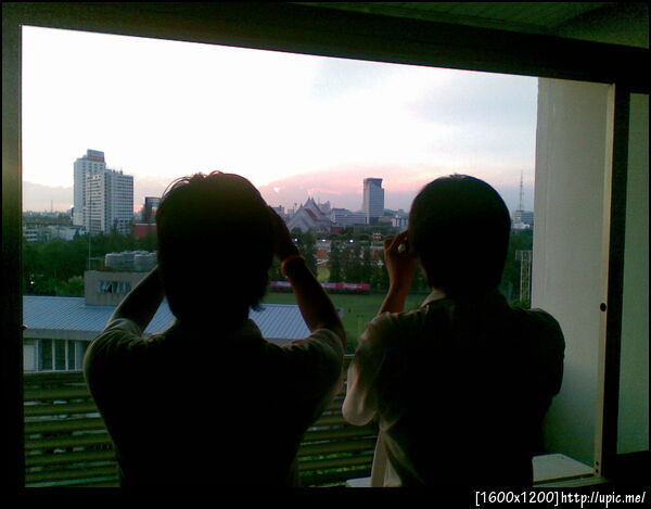 เมื่ออาทิตย์ตก