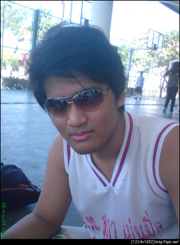 ระวังมาเฟียกระทืบแผงลอย...(ประธานนักเรียนปีที่แล้วเองแหละ)