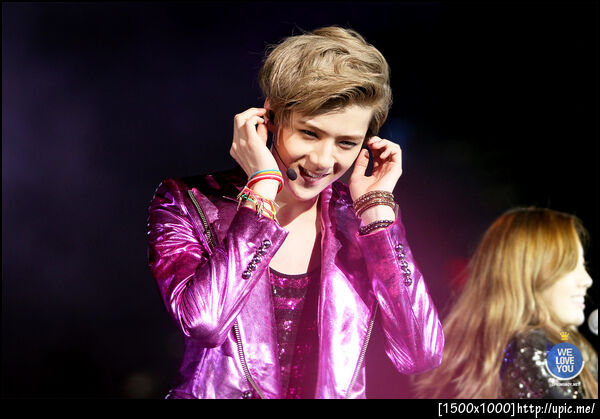 [Pic] 121123/121125 Sehun @ SMT IN SG & BKK [SPRING BOY] INDEX 3P