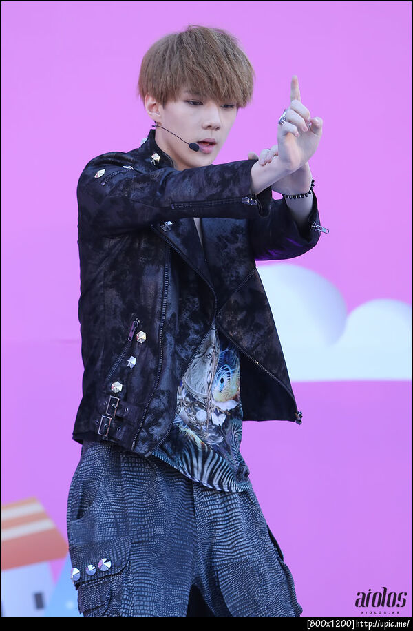 121007 Sehun @ 구리 코스모스축제 [AIOLOS] 21P