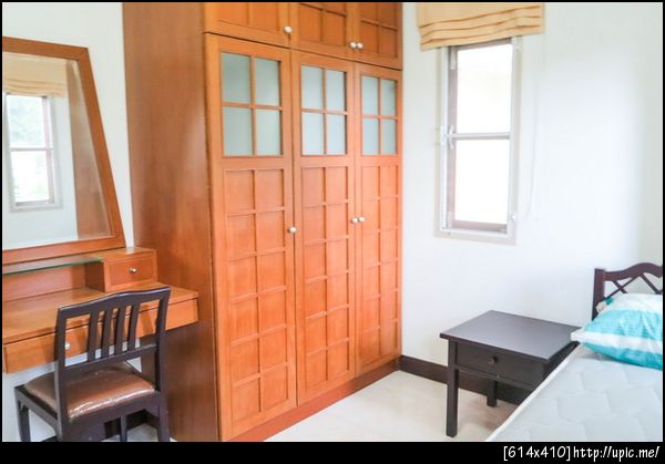 ขายบ้านเดี่ยวพร้อมที่ดิน เชียงใหม่ มีห้องครัว สระว่ายน้ำ เฟอร์นิเจอร์หรูพร้อมแอร์ทุกห้อง  ติดต่อ คุณเมลดา 086-376-9201 084-001-3530