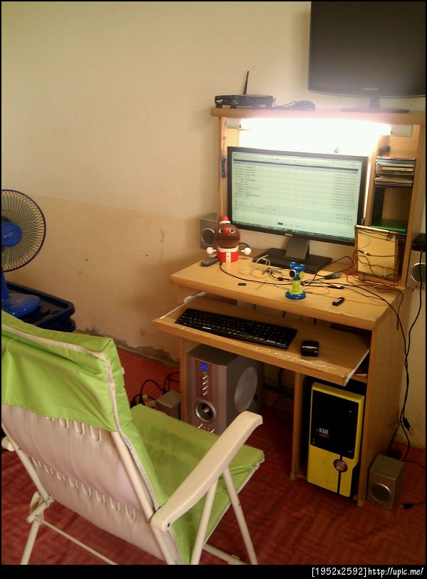 โต๊ะคอม