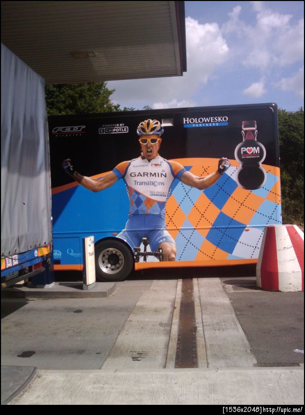 Garmin team on the move near Wanze #tdf