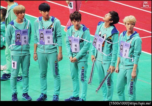 [Pic] 130128 EXO at Idol Star Olympic [21CBOYS] 9P กด Next เพื่อดูภาพอื่น ๆ 
