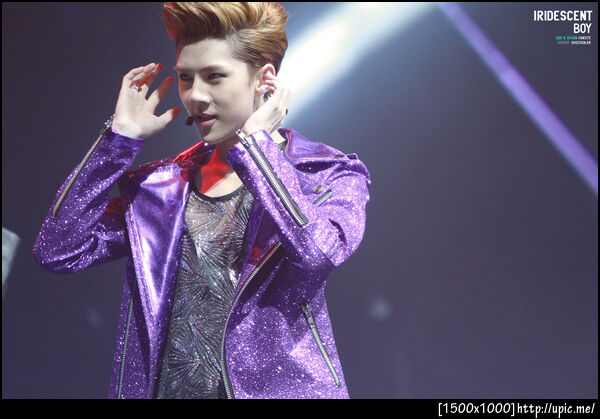 [Pic] 120623 Sehun @ MBC K-POP CONCERT in LONDON [IRIDESCENT BOY] 6P